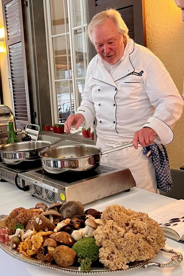 thuri maag am kochen mit pilzauswahl h